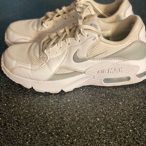 Nike Air Max White and Gray Sneakers size 7